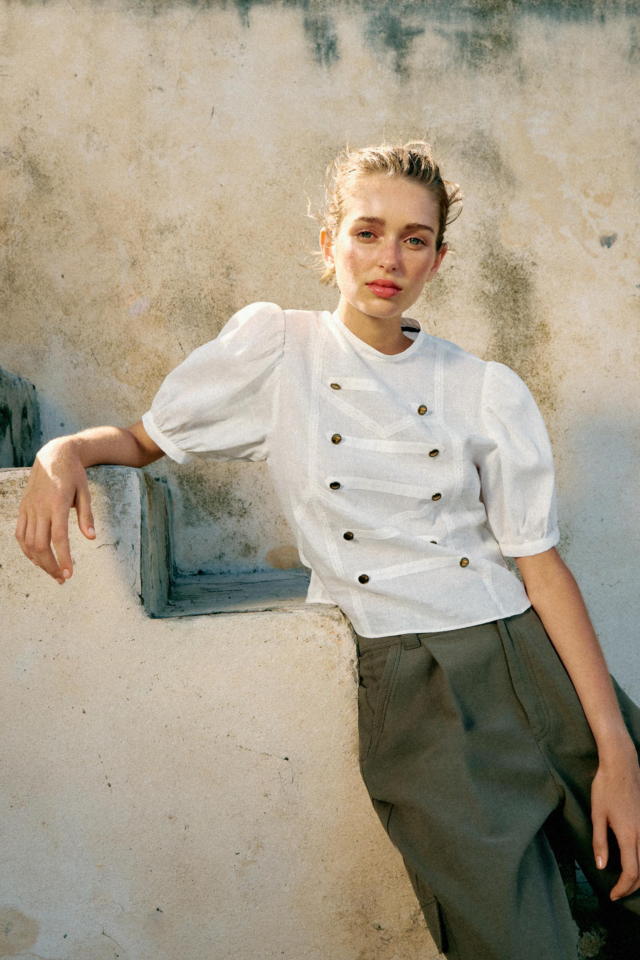 PUFF SLEEVE FIREMAN CLASP SHIRT